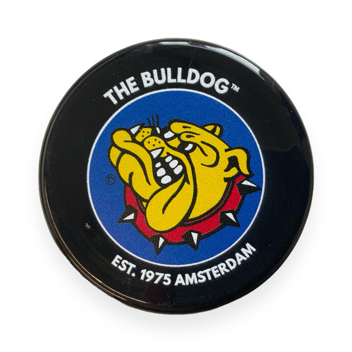 Deckel des The Bulldog Grinders mit Bulldoggen-Logo